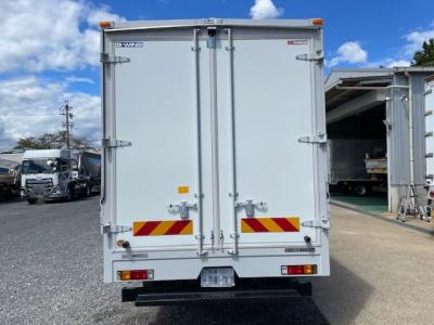 R6　三菱　アルミウイング