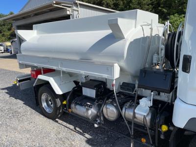 R5　三菱　タンクローリー