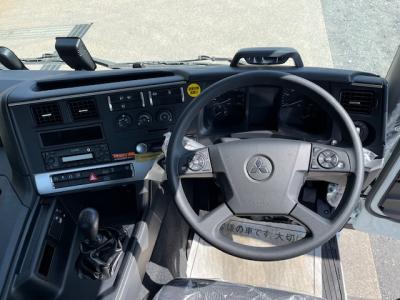 R6　三菱　セルフローダー