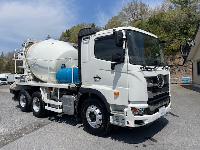R3　日野　コンクリートミキサー車
