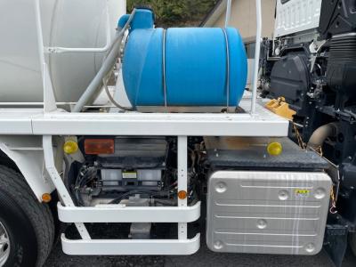 R5　いすゞ　コンクリートミキサー車