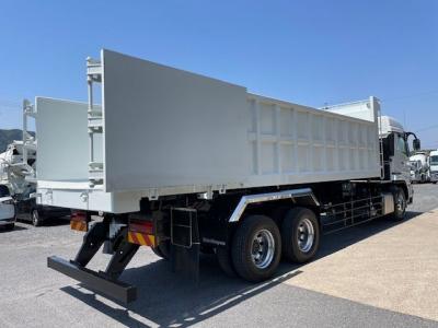 R7　三菱　25ｔ深ダンプ