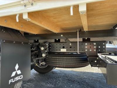 R7　三菱　4段クレーン付