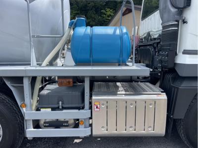 R6　三菱　コンクリートミキサー車