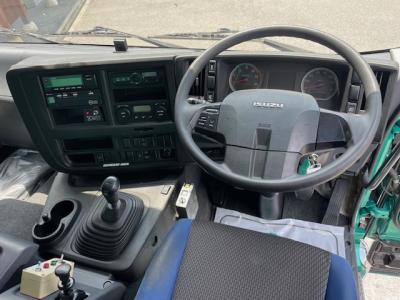 H28　いすゞ　ダンプ
