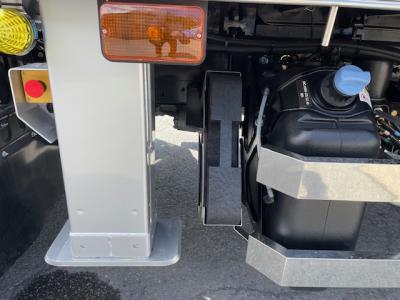 R6　三菱　3軸高床セルフローダー