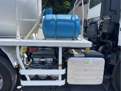 R6　いすゞ　コンクリートミキサー車