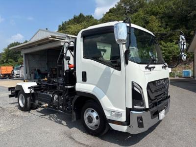 R6　いすゞ　4ｔアームロール（箱つき）