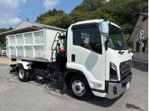 R6　いすゞ　4ｔアームロール（箱つき）