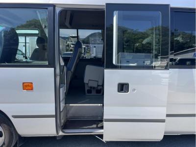 H28　トヨタ　29人乗りマイクロバス