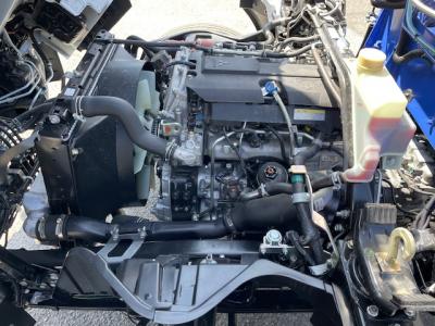 R7　三菱　5段クレーン付