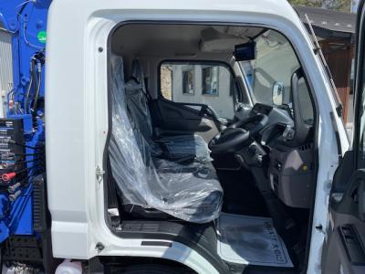 R7　三菱　5段クレーン付