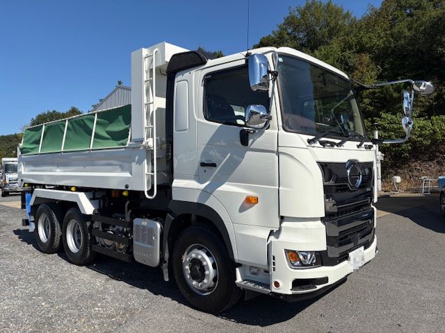 R6　日野　ダンプ