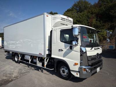 R6　日野　4ｔ冷凍車PG付