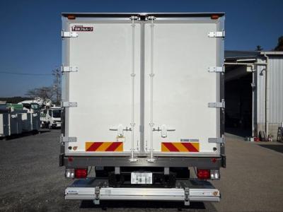 R6　日野　4ｔ冷凍車PG付