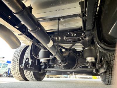 R6　日野　4ｔ冷凍車PG付