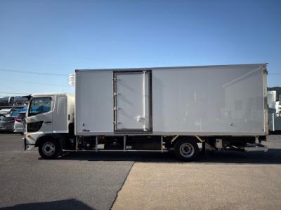 R6　日野　4ｔ冷凍車PG付