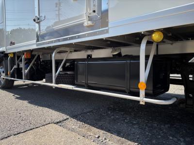 R6　日野　4ｔ冷凍車PG付