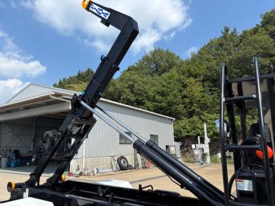 R7　三菱　4ｔアームロール