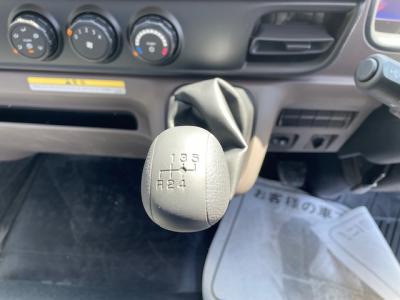 R7　三菱　5段クレーン付