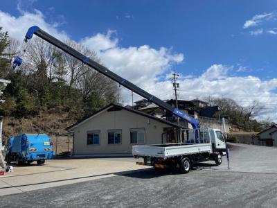 R7　三菱　5段クレーン付