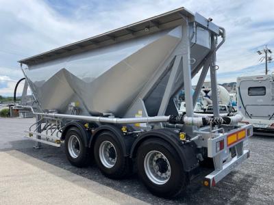 R6　UD　トラクタ ｺﾝﾌﾟﾚｯｻｰ付 ／ 未登録　トレクス　粉粒体運搬セミトレーラ　セット