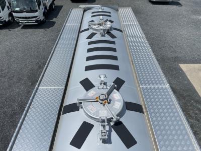 R6　UD　トラクタ ｺﾝﾌﾟﾚｯｻｰ付 ／ 未登録　トレクス　粉粒体運搬セミトレーラ　セット