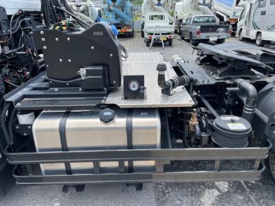 R6　UD　トラクタ ｺﾝﾌﾟﾚｯｻｰ付 ／ 未登録　トレクス　粉粒体運搬セミトレーラ　セット