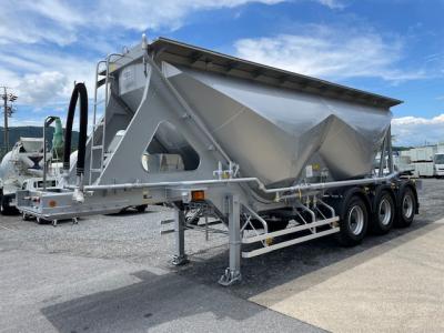 R6　UD　トラクタ ｺﾝﾌﾟﾚｯｻｰ付 ／ 未登録　トレクス　粉粒体運搬セミトレーラ　セット