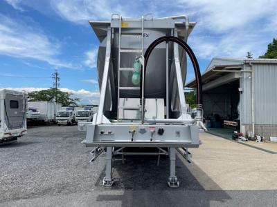 R6　UD　トラクタ ｺﾝﾌﾟﾚｯｻｰ付 ／ 未登録　トレクス　粉粒体運搬セミトレーラ　セット