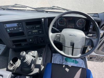 H30　いすゞ　2デフ　トラクタ