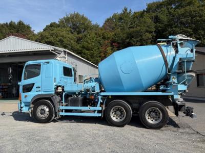 H25　日野　コンクリートミキサー車