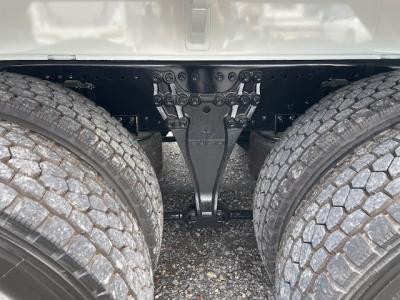 R7　三菱　粉粒体運搬車　極東3槽式