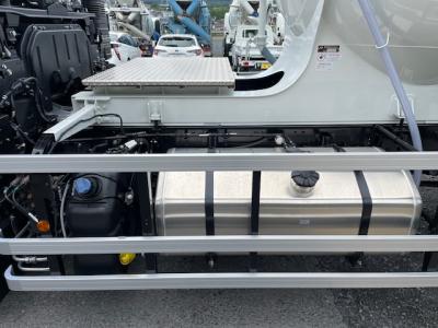 R7　三菱　粉粒体運搬車　極東3槽式