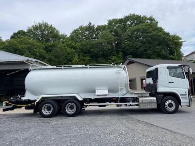 R7　三菱　粉粒体運搬車　極東3槽式