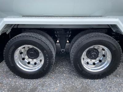 R7　三菱　粉粒体運搬車　極東3槽式