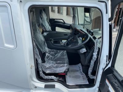 R7　三菱　粉粒体運搬車　極東3槽式