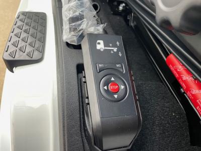 R7　三菱　粉粒体運搬車　極東3槽式