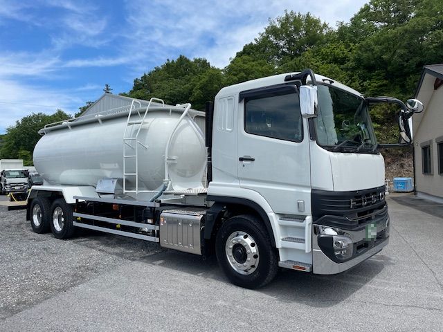 R7　三菱　粉粒体運搬車　極東3槽式