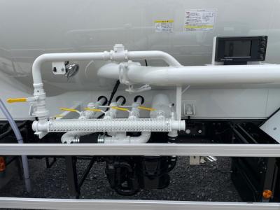 R7　三菱　粉粒体運搬車　極東3槽式