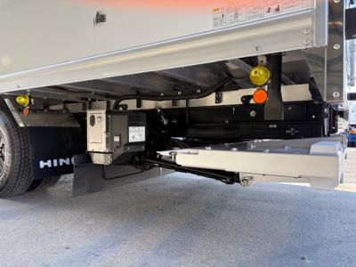 R7　日野　4ｔ冷凍車　PG付