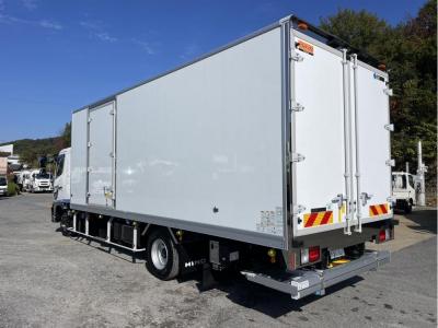 R7　日野　4ｔ冷凍車　PG付