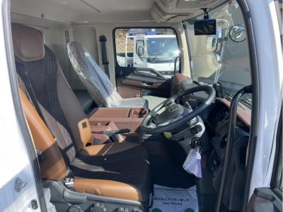 R7　日野　4ｔ冷凍車　PG付