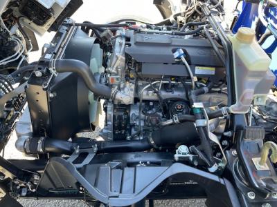 R7　三菱　4段クレーン付