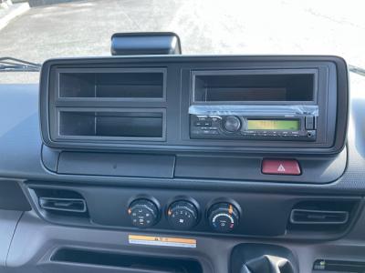 R7　三菱　4段クレーン付