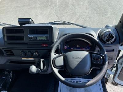 R7　三菱　4段クレーン付