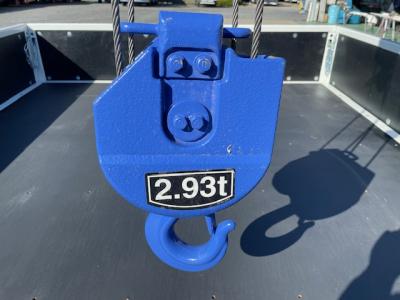 R7　三菱　4段クレーン付