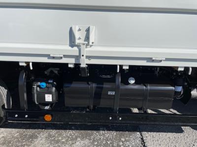 R7　三菱　4段クレーン付