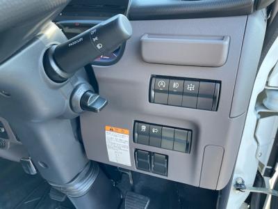 R7　三菱　4段クレーン付