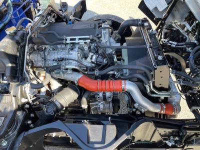 R7　三菱　4段クレーン付